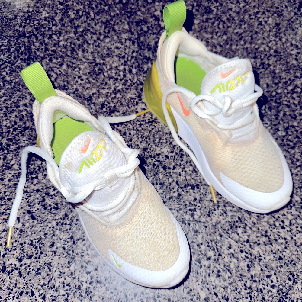 Kids NIKE 270s